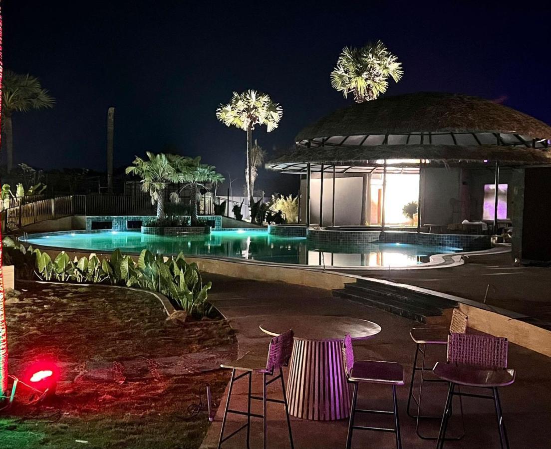 V Hotels And Resorts Chirala Екстериор снимка